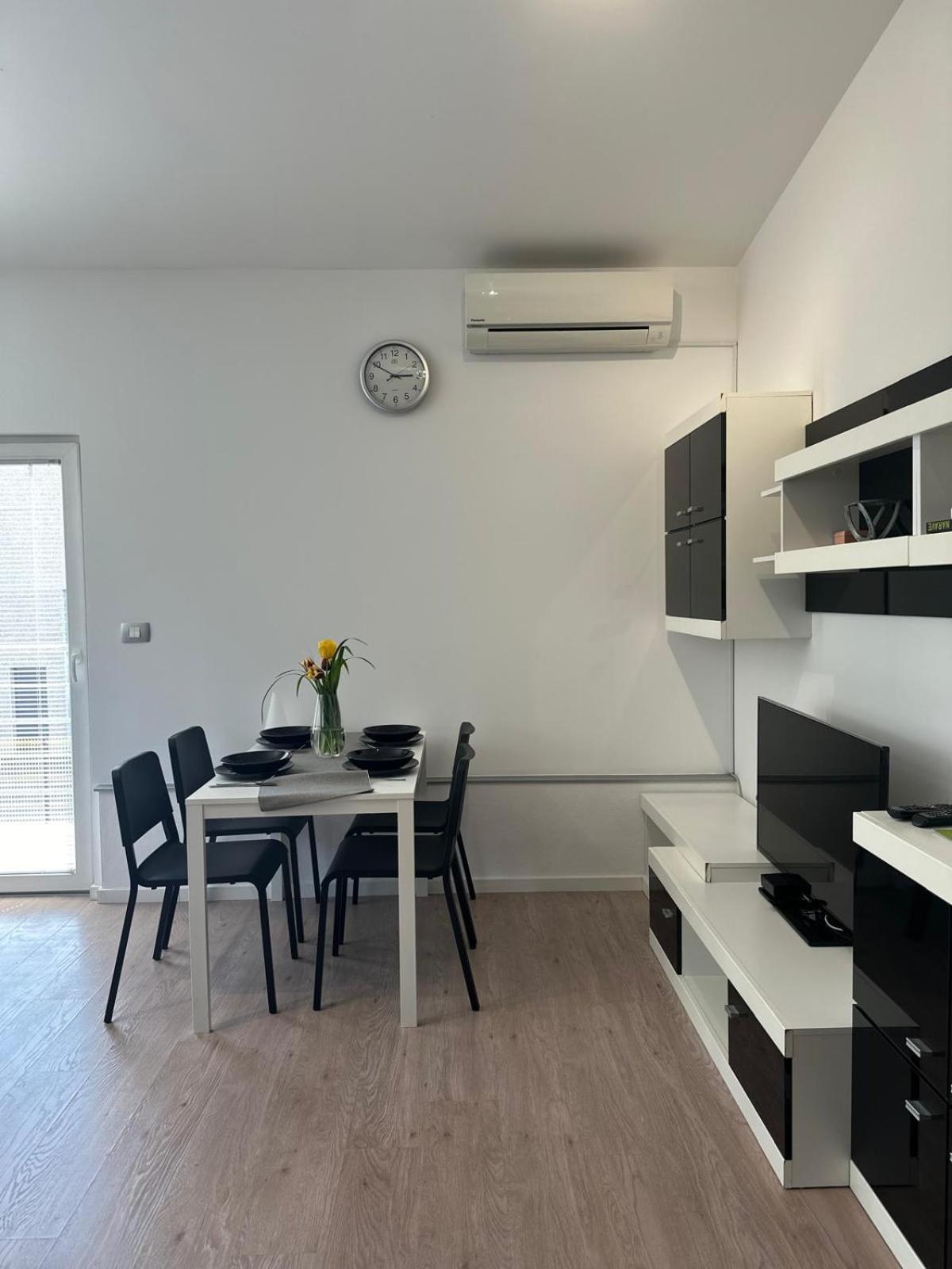 Apartment Stucin Vipava Eksteriør bilde