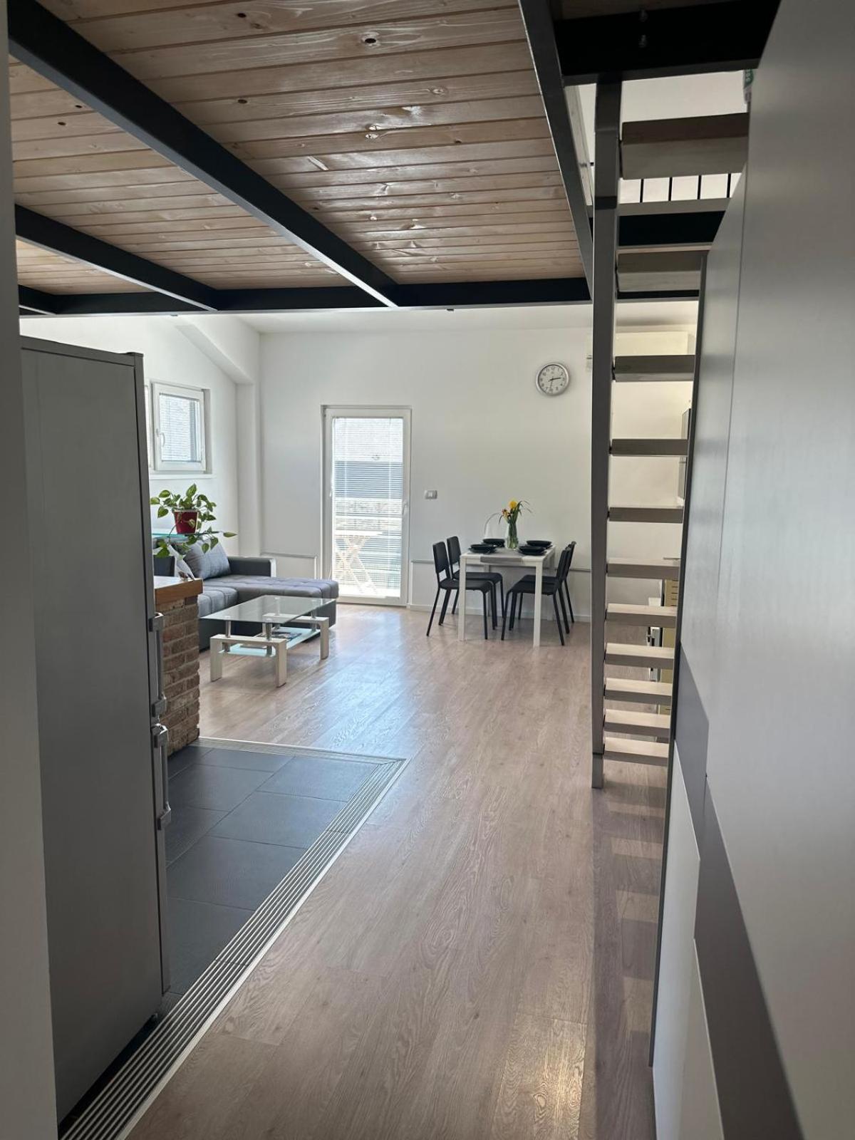 Apartment Stucin Vipava Eksteriør bilde